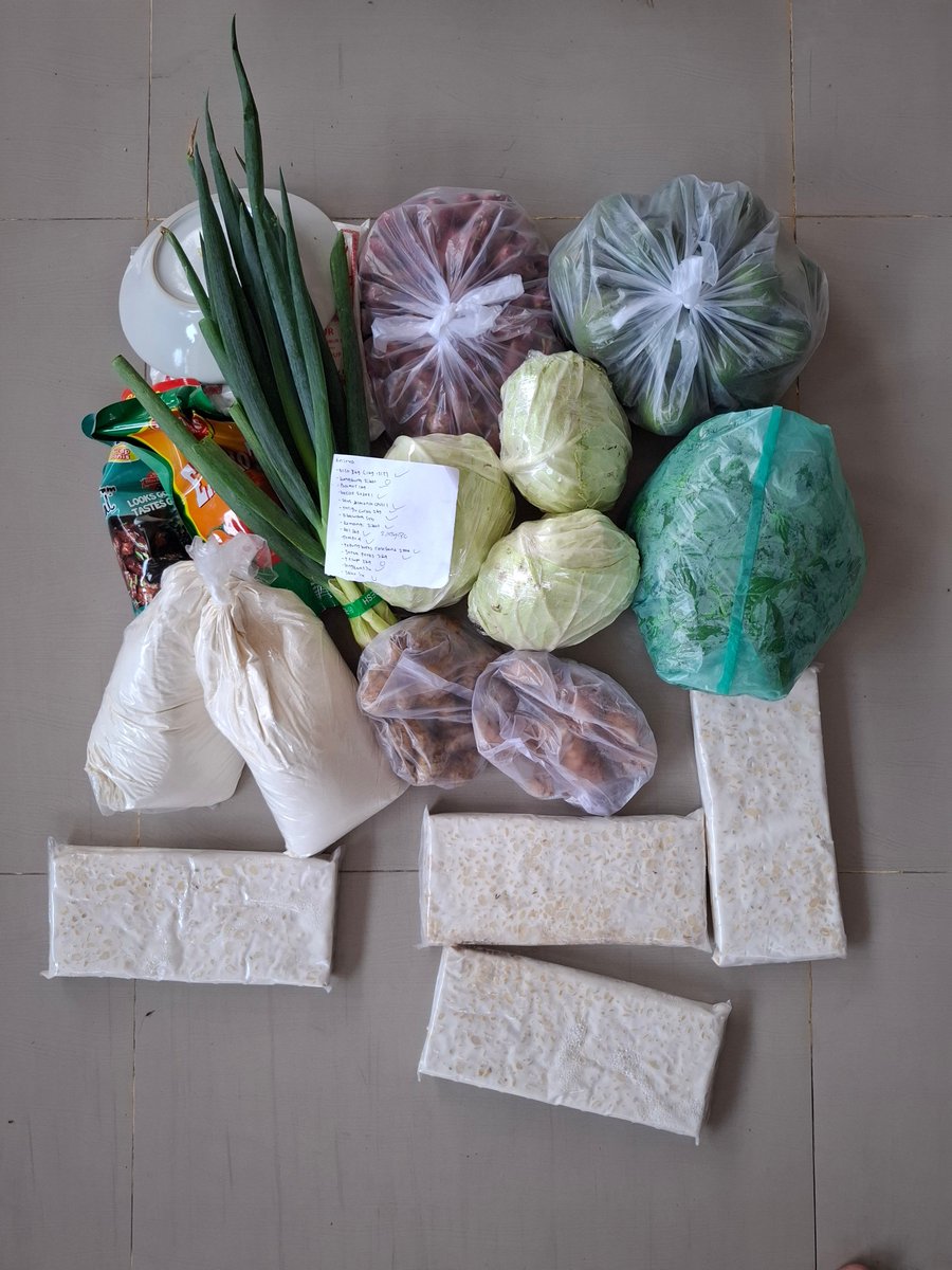 cikfresh's tweet photo. 4 orang.

4 belanjaan.

dan entah kenapa…

isi keranjang belanja kadang lebih jujur daripada bio di sosmed 😭

kalau semuanya gratis, kalian pulang bawa yang nomor

1️⃣
2️⃣
3️⃣
atau 4️⃣ ?
jangan lihat jawaban orang lain dulu 👀 https://t.co/KvQ1S9la7b