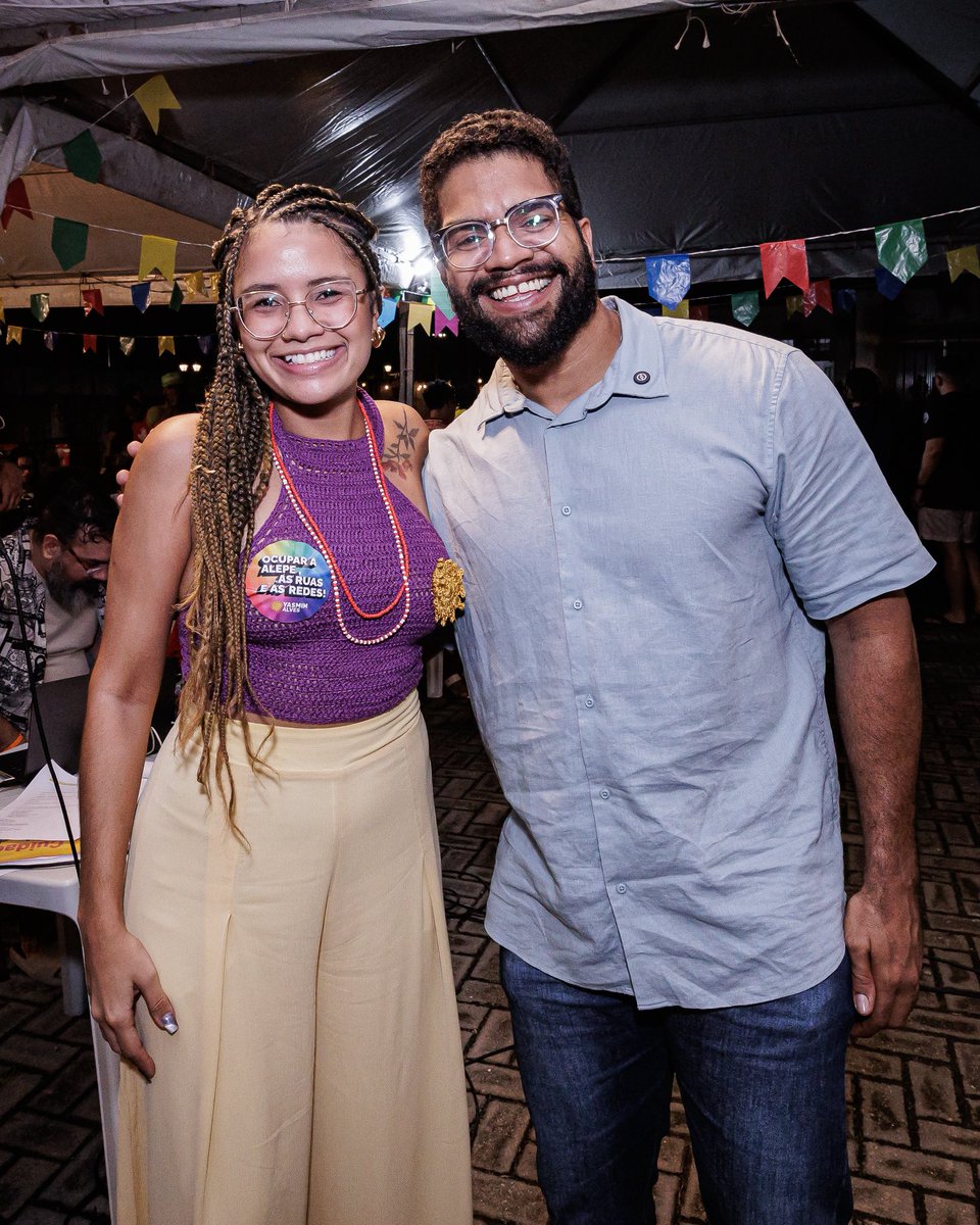 jonesmanoel_PE's tweet photo. Hoje estivemos prestigiando o lançamento da pré-candidatura da camarada Yasmim Alves a deputada estadual por Pernambuco. Casa lotada, muita cultura, muita animação e muita disposição de luta. Foi massa demais!

Fotos: Rebecca Buzato https://t.co/5P9i1j3uc6