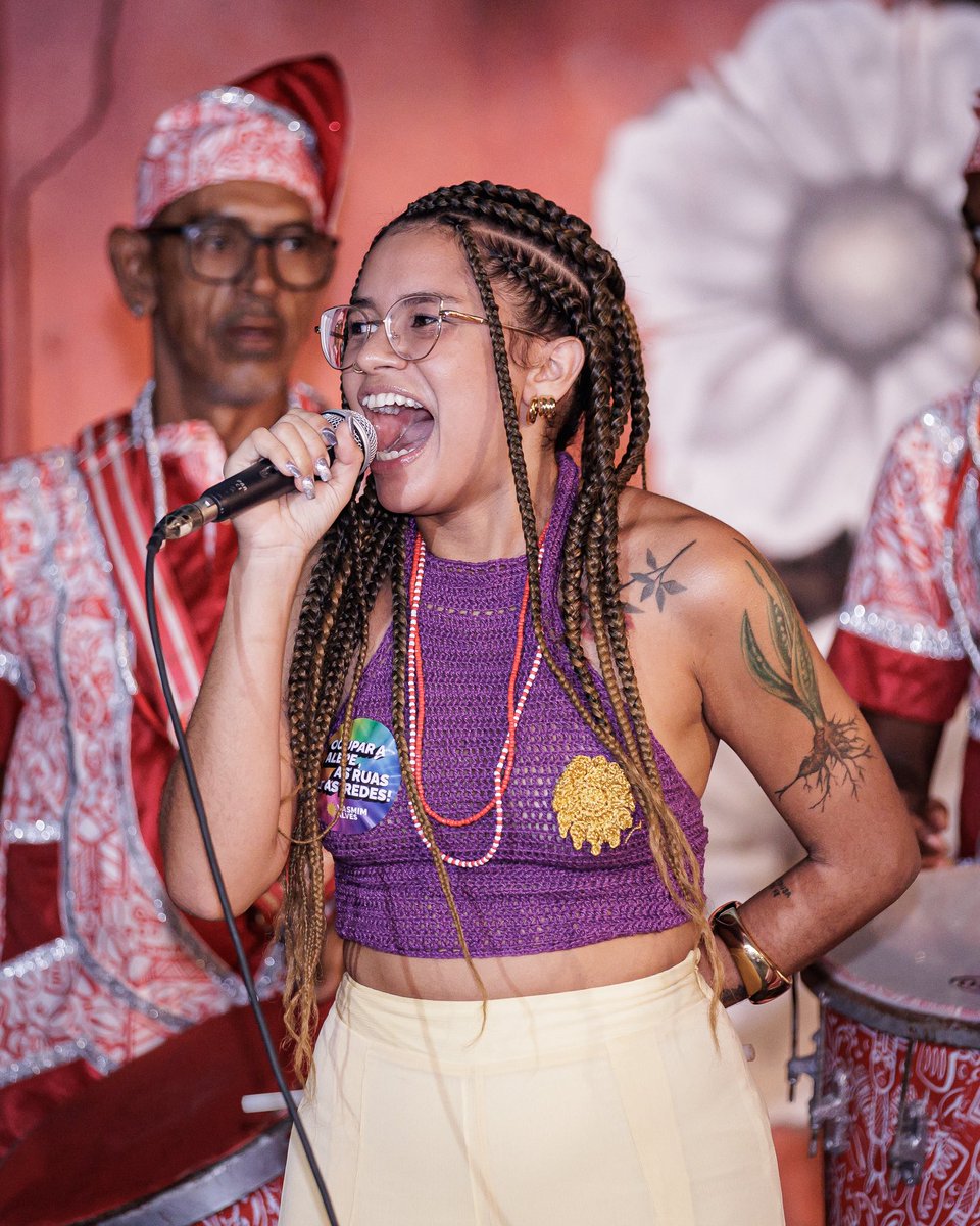 jonesmanoel_PE's tweet photo. Hoje estivemos prestigiando o lançamento da pré-candidatura da camarada Yasmim Alves a deputada estadual por Pernambuco. Casa lotada, muita cultura, muita animação e muita disposição de luta. Foi massa demais!

Fotos: Rebecca Buzato https://t.co/5P9i1j3uc6