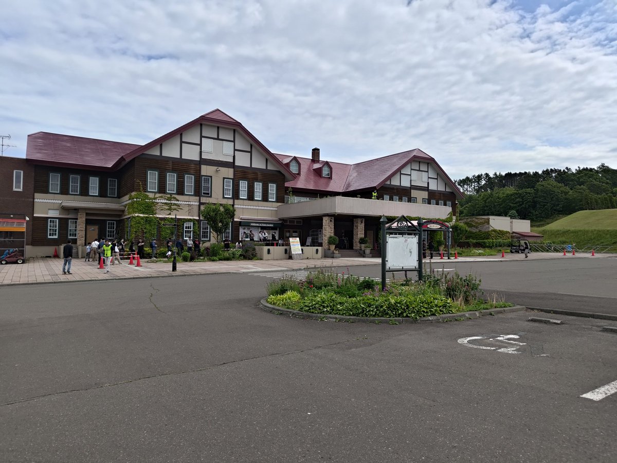 memodefhitagi's tweet photo. #北海道ホビーショー2026
早く着きすぎたと思ったら結構並んでるw https://t.co/jg7tPKNBYR