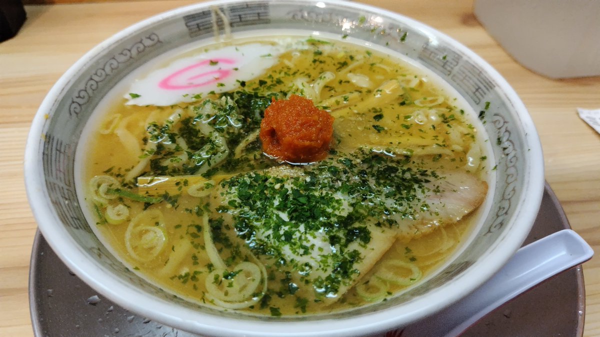 noriHendrix's tweet photo. 横浜スタジアム雨中止の為、新横浜でご対麺。昼は早川でインド式ご対麺。ハズレなしの麺とCurry。#Hasuna #二郎 #ラーメン博物館 https://t.co/Un91VrNCTn