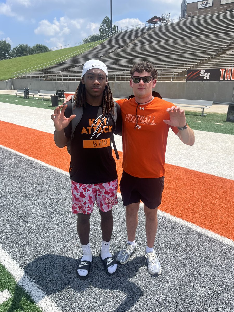 ColbyWest2027's tweet photo. I had a amazing time at @BearkatsFB camp thank you for the opportunity 
@DanePresto_SHSU @CoachKey9 @EastCBucs https://t.co/tDHgFBXhBf
