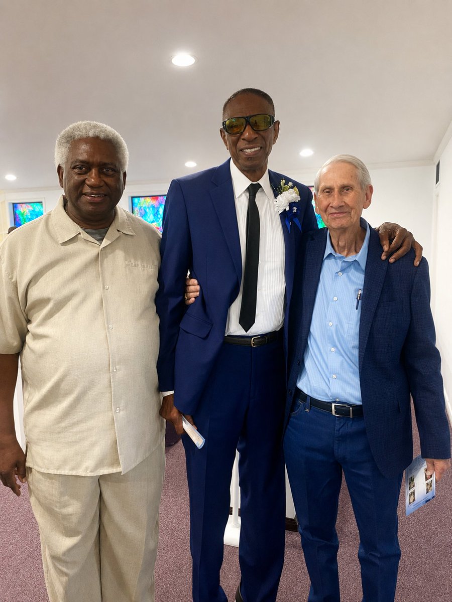 MrWhiteEDU23's tweet photo. Remembering a Teammate and Friend

Frank White Sr., former NBA star Larry Kenon of the San Antonio Spurs, and their college basketball coach, Bill McDonald, gathered in fellowship and remembrance of their former teammate, Hershal Mitchell. The occasion brought together lifelong bonds forged through basketball, friendship, and shared memories, honoring a teammate whose impact remains in their hearts.