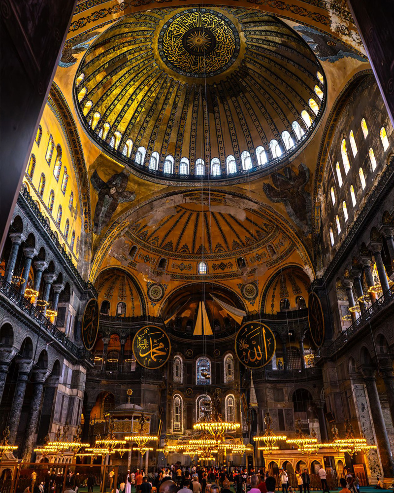 archpng's tweet photo. One dome. Nearly 1,500 years of history.
Hagia Sophia, Istanbul, Türkiye. https://t.co/yjOGmeIi9x