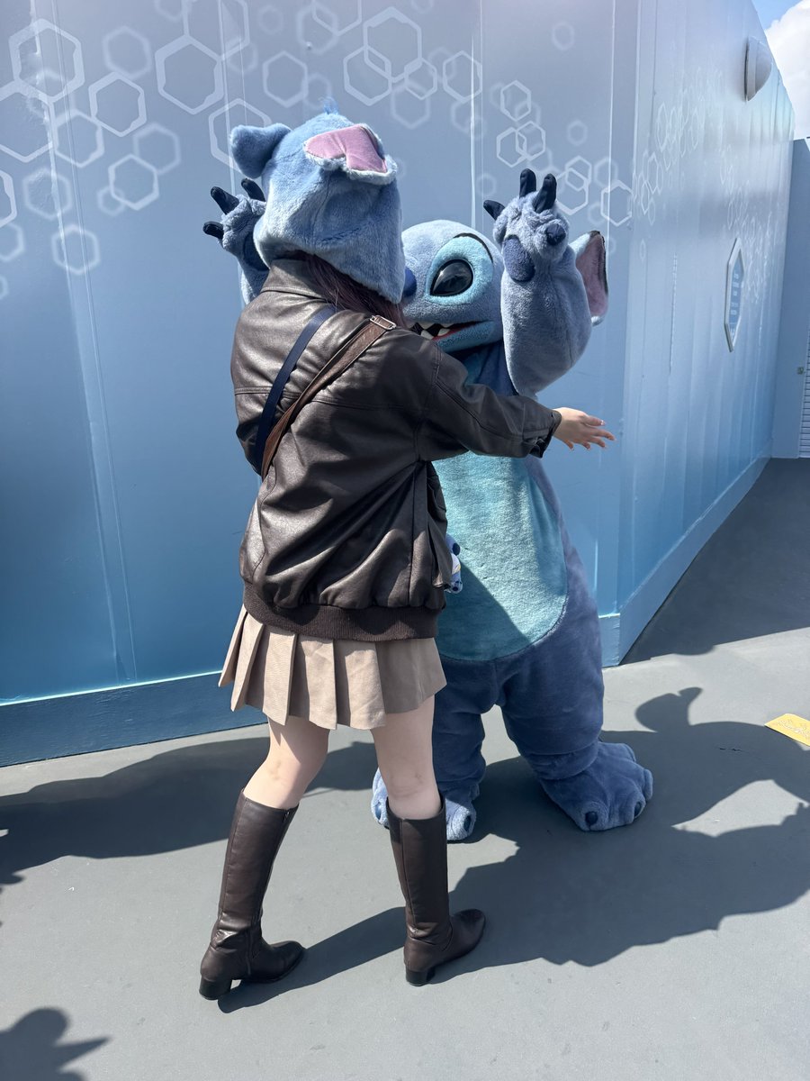 _stitchluv0626's tweet photo. スティッチスクリーンデビューおめでとう！🎂💙
これからもいたずら好きで無邪気で可愛いところがほんとに大好きだよーーー！
誕生日インは今年は叶わなかったけど明日お祝いに行くからねーー！ https://t.co/pbGxbFxb0F
