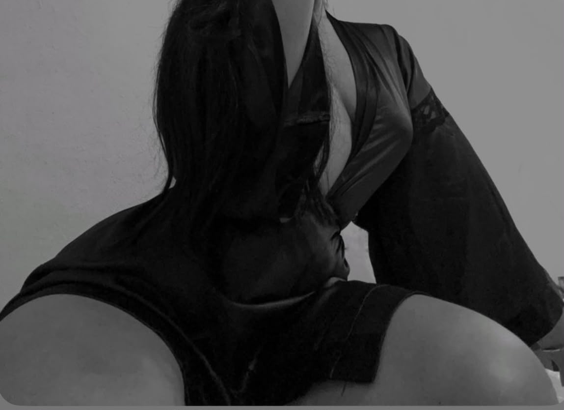 zayde_22's tweet photo. Hola papitos cachondos hoy después de mucho tiempo sin hacer tríos tengo una amiga nueva en el ambiente mide 1 70 blanca ojos verdes BUEN Trasero yo morena chaparrita una bomba de placer quien dice yo ojo solo para para clientes nuevos 💋 https://t.co/J4hLm4NCUv