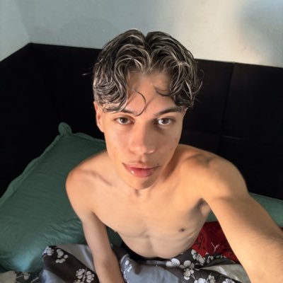 Menwee_'s tweet photo. #NovaFotoDePerfil https://t.co/Y4CmTc8QXX