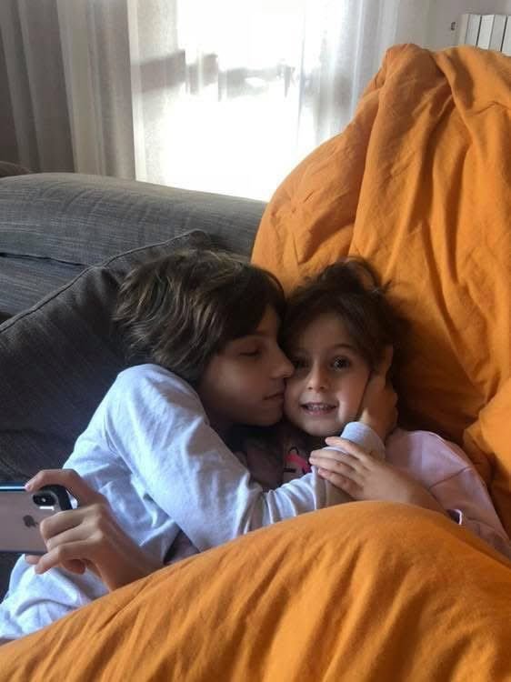 ichibanfish's tweet photo. Kimi with his little sister 😭 Hes such a loving big brother 🥺❤️ https://t.co/TmyZ31FKlb