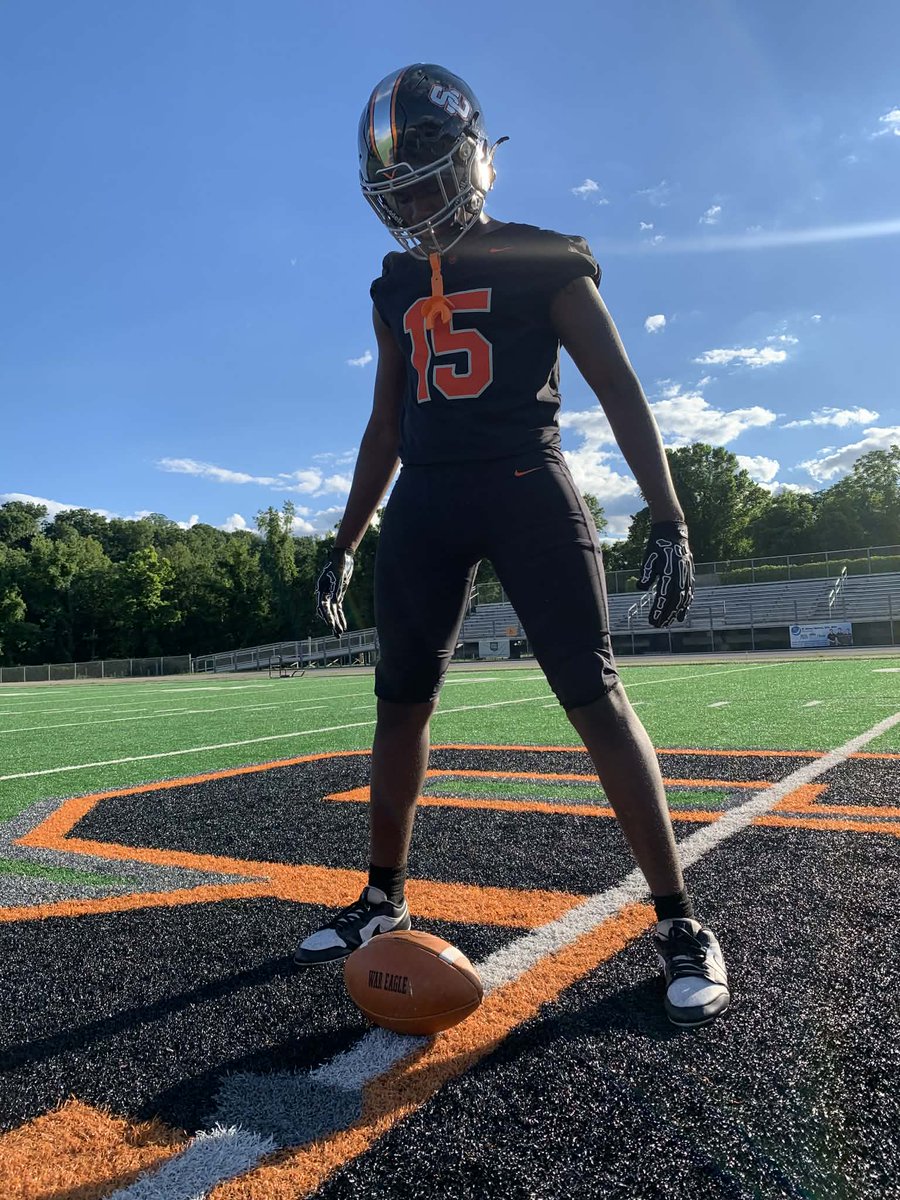 CoachDMays's tweet photo. South Charleston Football Uniform and Helmet reveal #WarEagle Thank you @ethan_dimitroff https://t.co/2vhQQIGm7j