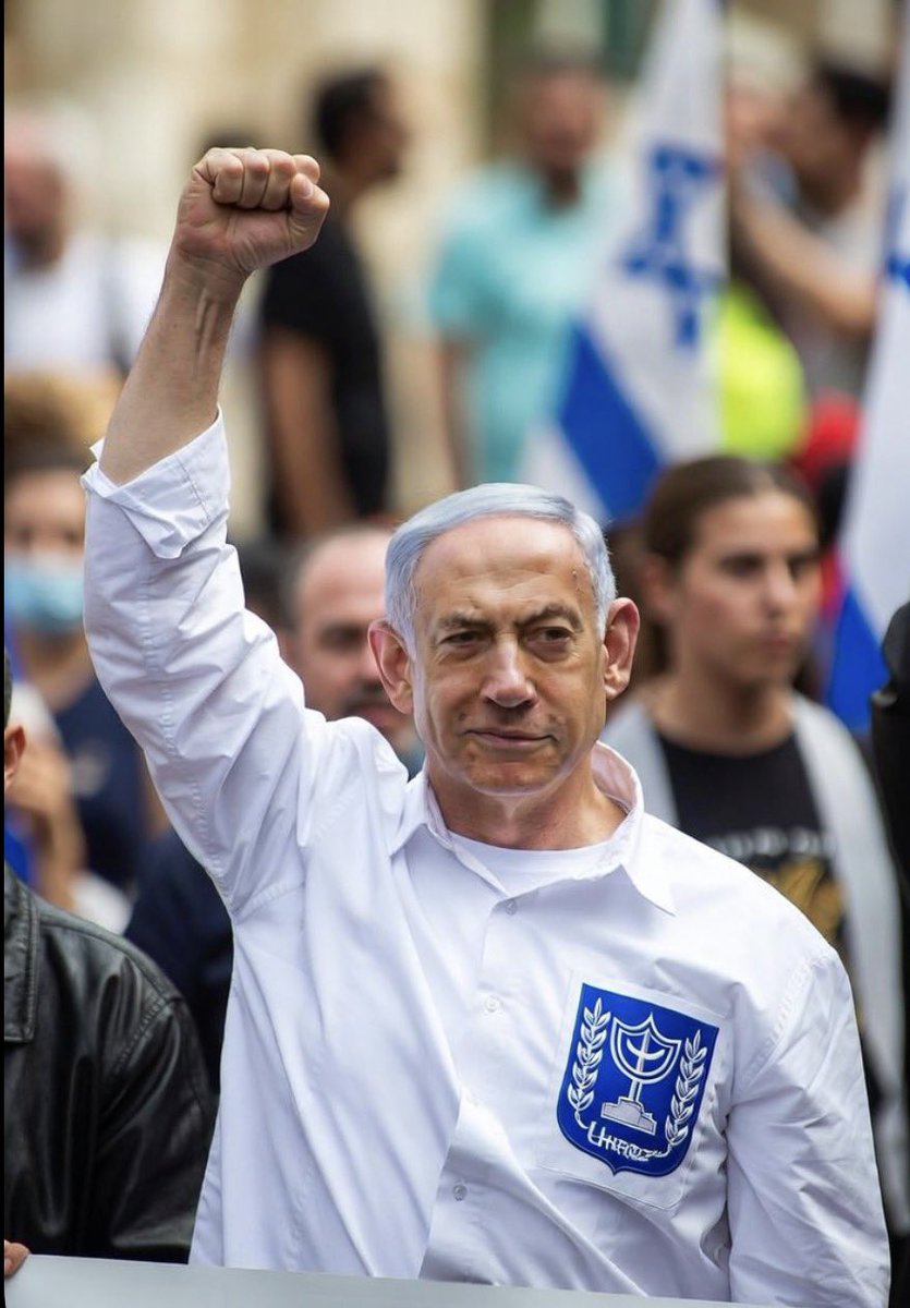 andreaorsibr's tweet photo. 🚨 Ninguém quer admitir a verdade:

O problema nunca foi apenas o Irã.

O problema é que Israel venceu.

Por décadas disseram que Israel era um experimento temporário, um país pequeno, vulnerável e dependente dos outros para sobreviver.

Mas Israel não desapareceu.

Israel se tornou uma potência militar, tecnológica, econômica e de inteligência.

E agora o mundo está desconfortável.

Muitos queriam um Irã enfraquecido.
Pouquíssimos queriam um Israel ainda mais forte.

Quando Israel está perdendo, o mundo fala de solidariedade.
Quando Israel está vencendo, o mundo fala de cessar-fogo.

Quando Israel se defende, dizem que é necessário.
Quando Israel se aproxima da vitória, dizem que é perigoso.

Talvez a maior prova do sucesso de Israel seja esta:

Não é sua fraqueza que preocupa seus inimigos.

É sua força.

O Estado judeu deixou de lutar apenas pela sobrevivência.

Agora ele está moldando o futuro do Oriente Médio.

E isso assusta muita gente.

🇮🇱 Am Israel Chai.