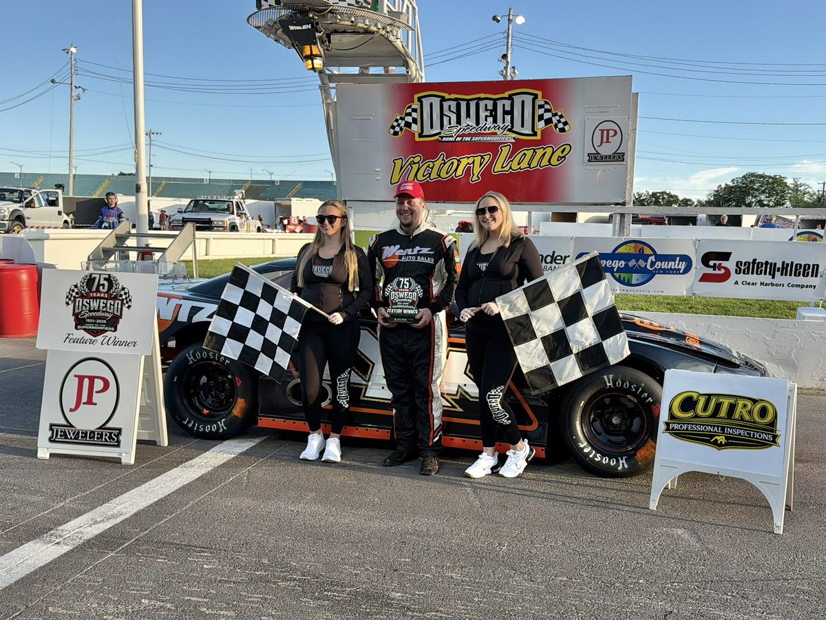OswegoSpeedway's tweet photo. Johnny Bennett in the XXX scores his third career Oswego Speedway Super Stock feature victory, followed by Brian Hallett, Ken Erney Jr., Teej Cochrane, and Mike Hyman in the top five. 🏁

#SteelPalace | #Oswego75 | #GTRSuperStocks https://t.co/j18hEt0uKy