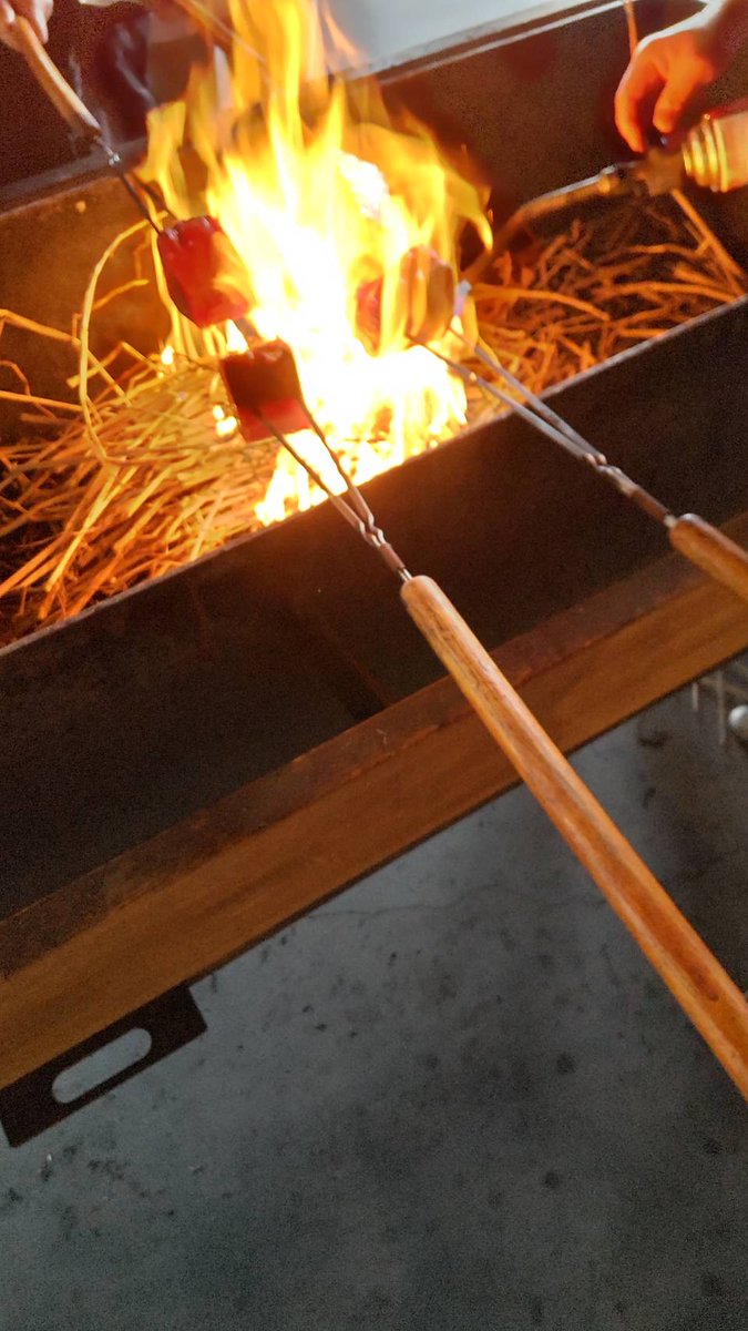 tyobyee's tweet photo. 立ち寄った高知県の道の駅に実物大【ナナチ】発見😊

６月でこの暑さだと7月以降は…😱
秋ごろまでお休みします😑

#お遍路 #四国八十八霊場 https://t.co/IHdlCmTNre