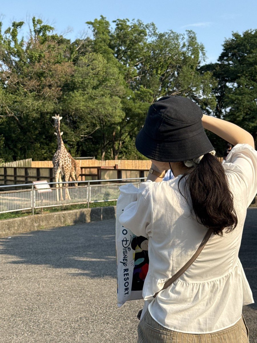 nt_sumr's tweet photo. ←藤井夏美　カメラマンのすがた
　　　　　　　　　　　　撮影した写真→ https://t.co/l1BKNtXgLQ