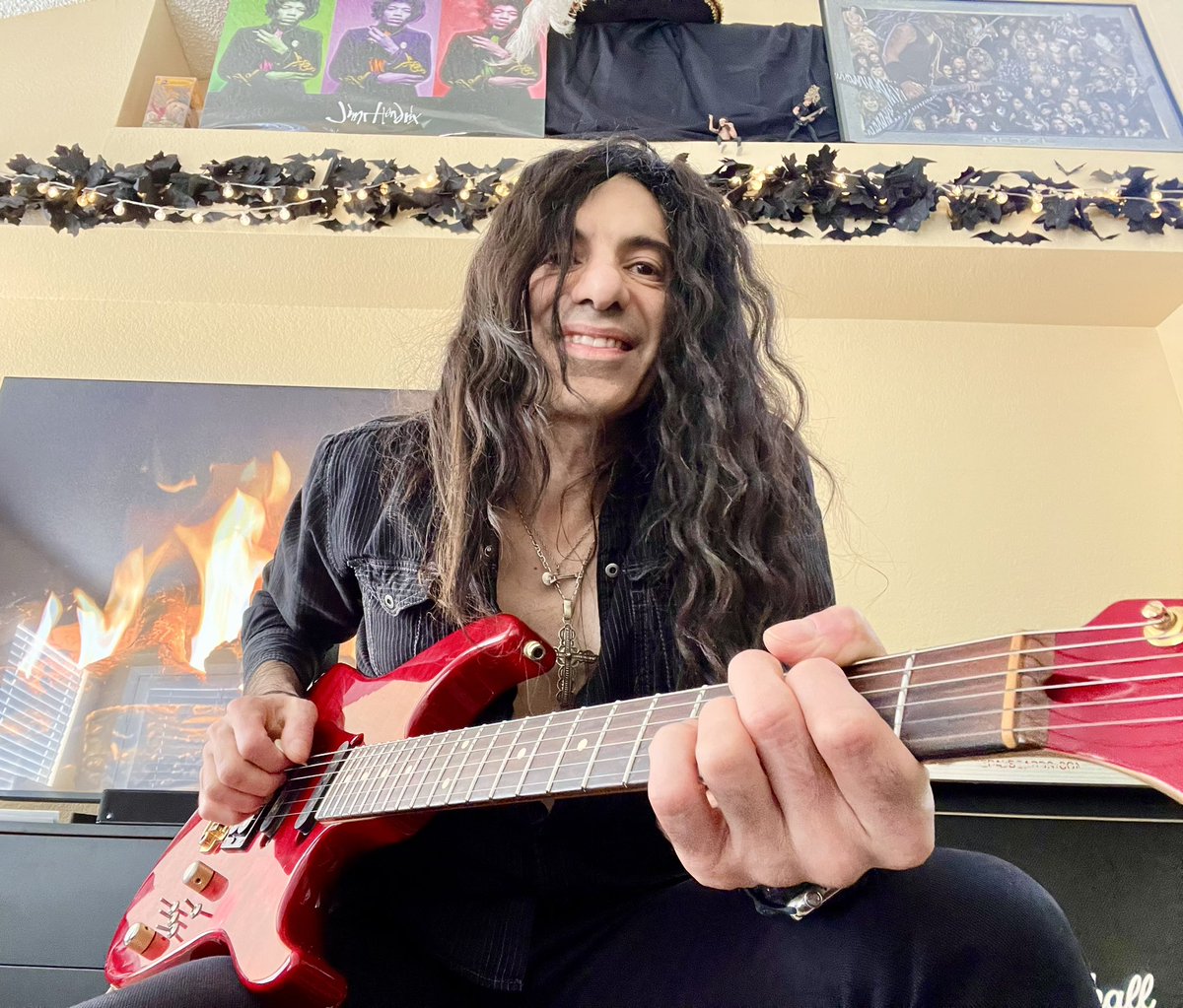 MikeCampese's tweet photo. Hope you guys are having a great weekend.
In between lessons today ๐ธ
If you are looking to rock, DM me for lessons
๐ธ๐ฅ๐ถ #MikeCampese #GuitarLessons #Guitarist #ShredGuitar #MusicEducation https://t.co/n7X3pV6LW5