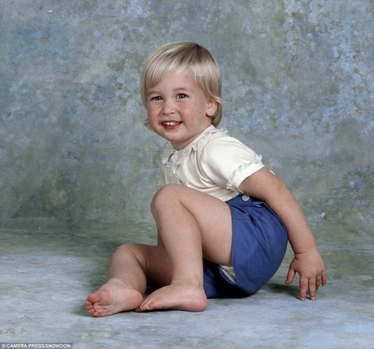 MsPrint_2's tweet photo. On the 21st June 1982, this little guy was born.

Who knew that 44 years later we would be celebrating, not just the fact that he was born, but that he was born FIRST!! 🔥🙌

Happy birthday #PrinceWilliam
#PrinceofWales 

🎉🎉🎉🎉🎉🎉🎉🎉🎉🎉🎉 https://t.co/DySVhtuV4h