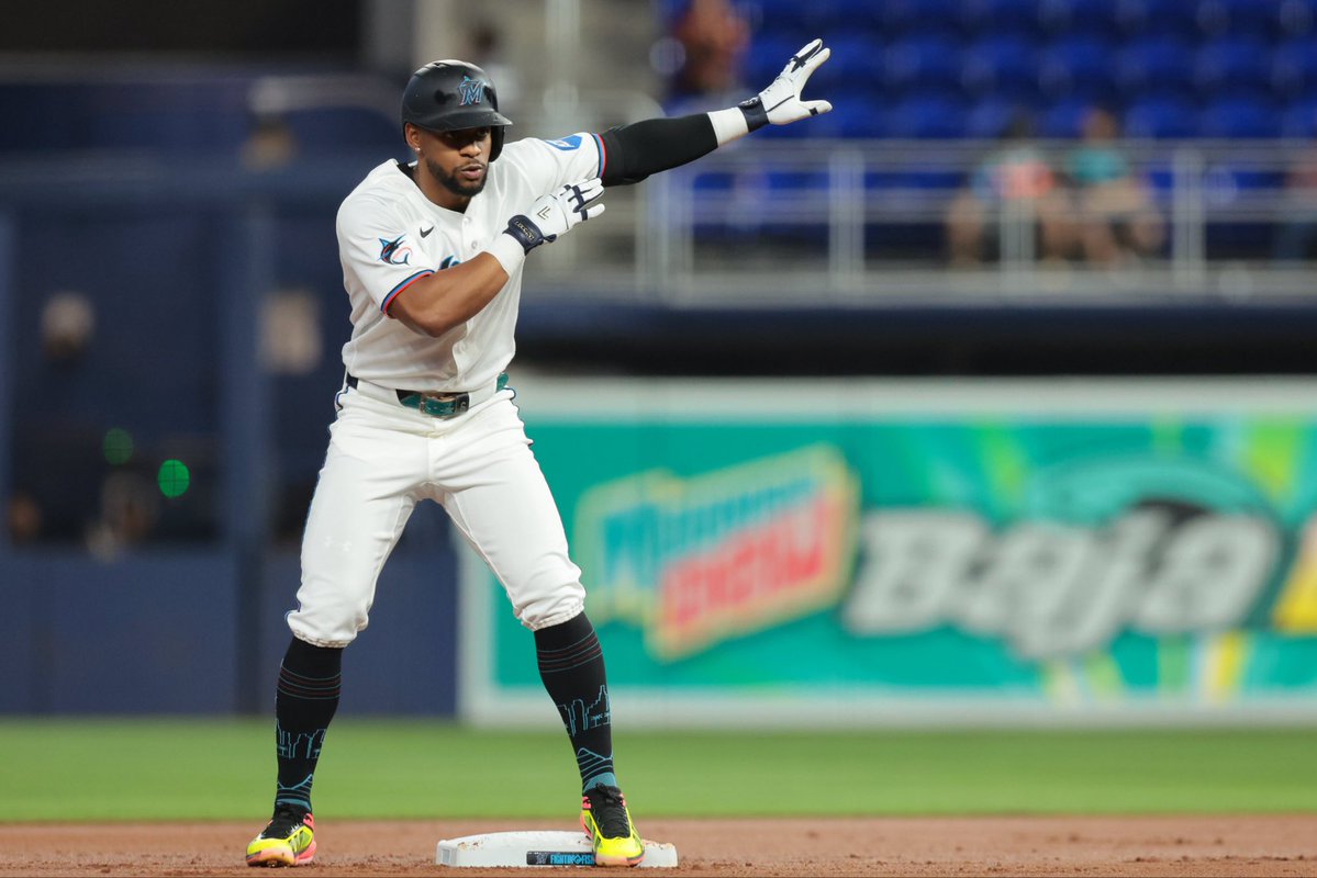 SleeperMarlins's tweet photo. This player has 100 hits, 30 multi-hit games, leads in AVG, and 19 2Bs in just 77 games. 

This player is also 5th in all-star voting.

That man is Otto Lopez. https://t.co/mmsoEjtksL