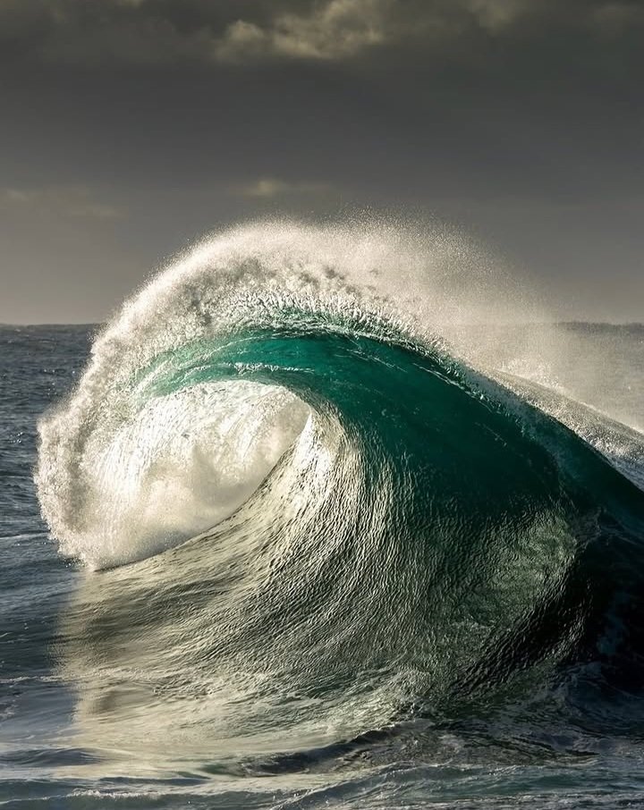 naturevisuaIs's tweet photo. the beauty of the waves https://t.co/UVcydbLBji