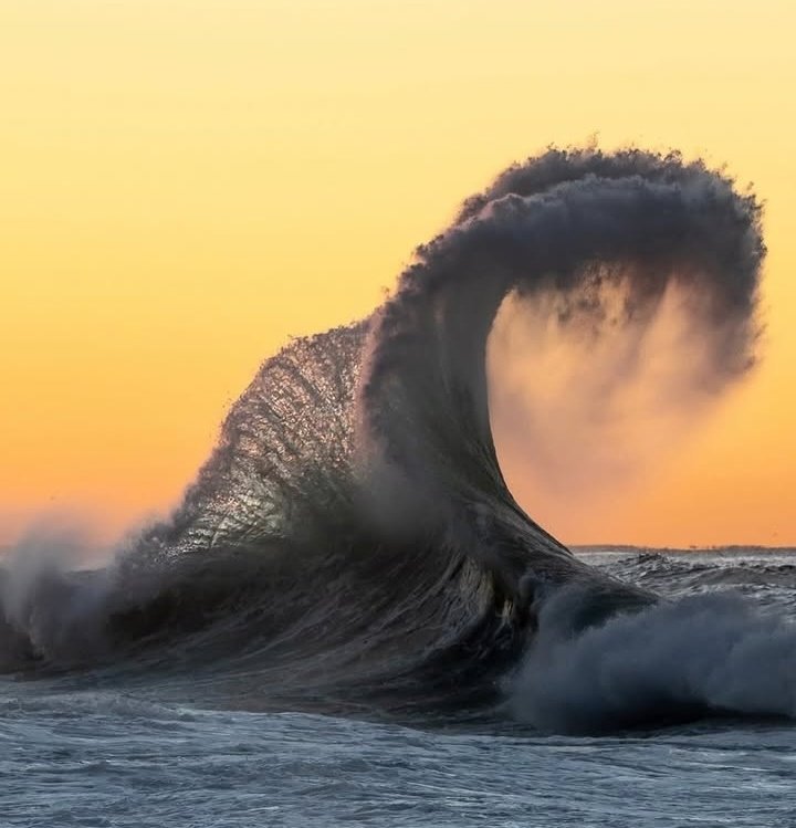 naturevisuaIs's tweet photo. the beauty of the waves https://t.co/UVcydbLBji