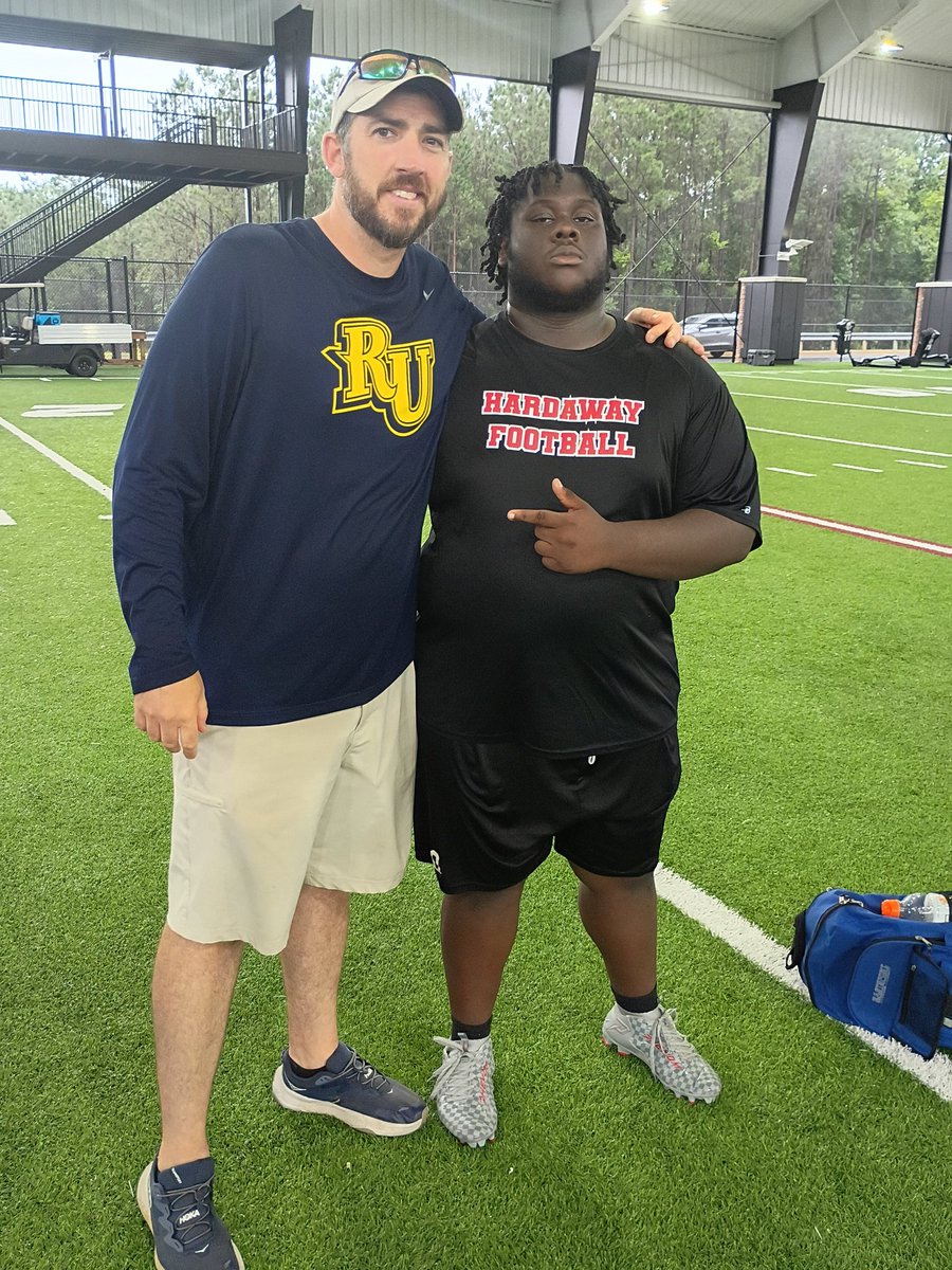 Big90Charley's tweet photo. After a great showing at @ReinhardtFB football camp, and a great conversation with @DLvsEVERYBODY . I am blessed to say I've received my first offer from Reinhart University. Thankful for @CoachHennes inviting me out for the work. #agtg #theworkcontinues https://t.co/moUyIPbhvb