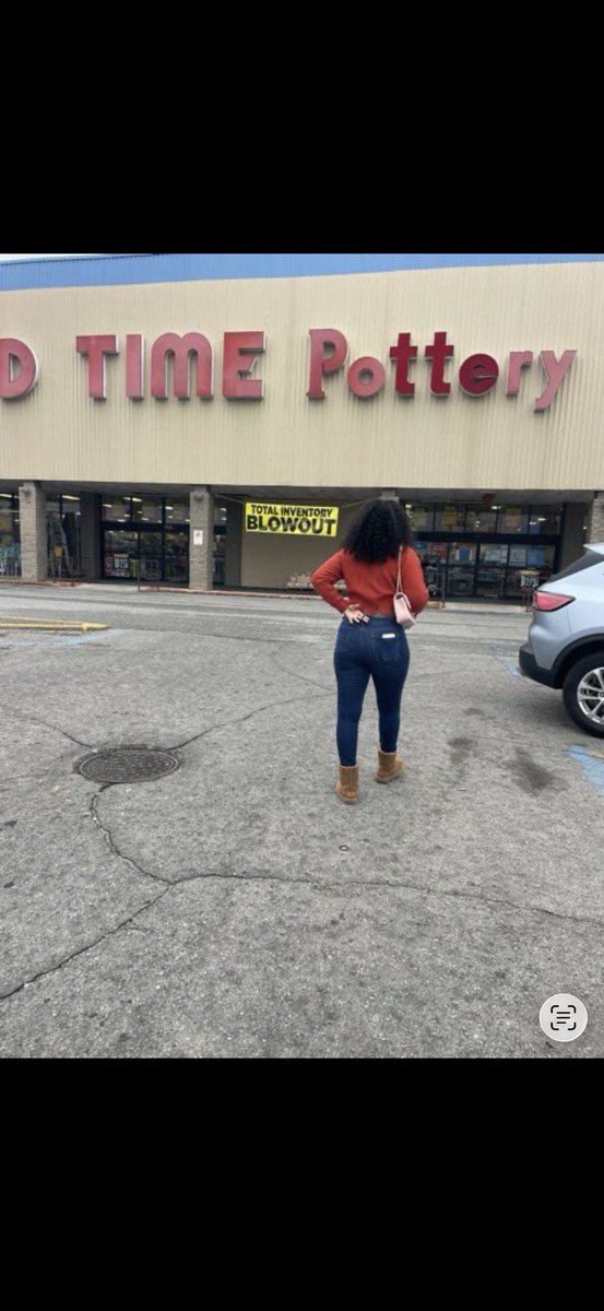 5Hostous's tweet photo. Only petite, beautiful black women around me at all times. No filters needed ❤️😊 https://t.co/hlWX8tYJKd