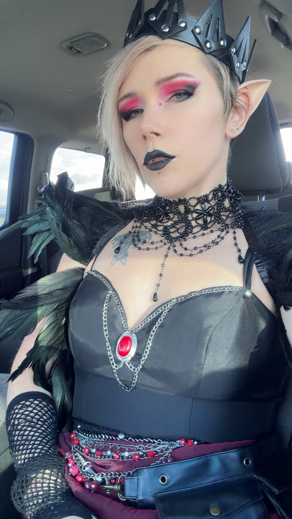 🦇 Tonight I’ll be live streaming from the Endless Night Vampire Ball exclusively on FatalGothDOTcom Expect vampires, elegance, chaos, beautiful outfits, crazy burlesque shows, live performances and whatever strange adventures the night decides to throw at us. 🖤 If you’d like https://t.co/BZIfsrew2W
