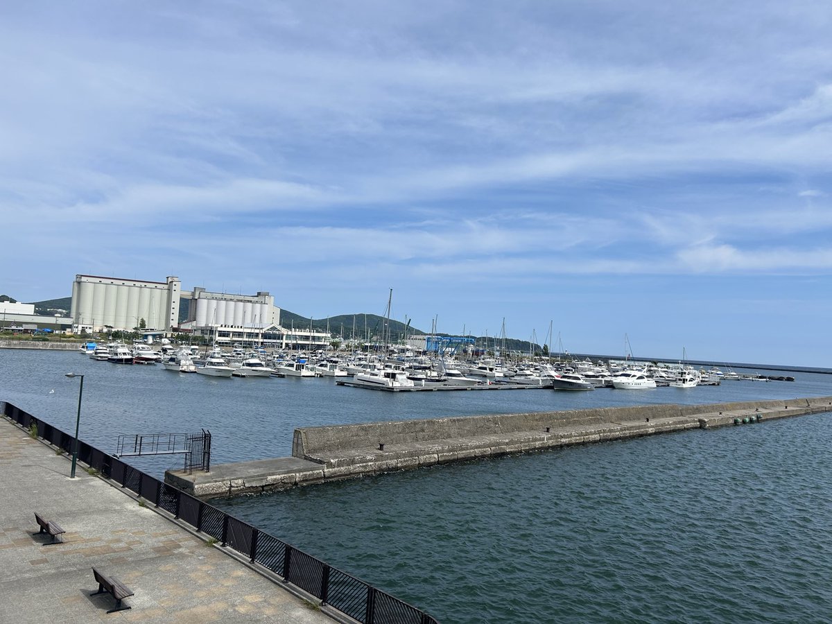 tomosakura13's tweet photo. 海 https://t.co/2riMPCi1e5