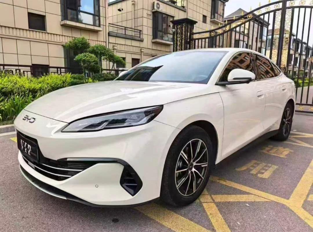 RangeAutosNG's tweet photo. Brand new 2024 BYD Seal 06

Plug-in hybrid, electric range of 120 km, hybrid range of 2,000 km, one-touch start, rotating large screen, electric seats, panoramic sunroof, 360-degree camera ..

📉 30 Million 

Doorstep delivery
No hidden charges https://t.co/ZGecDT2tgZ