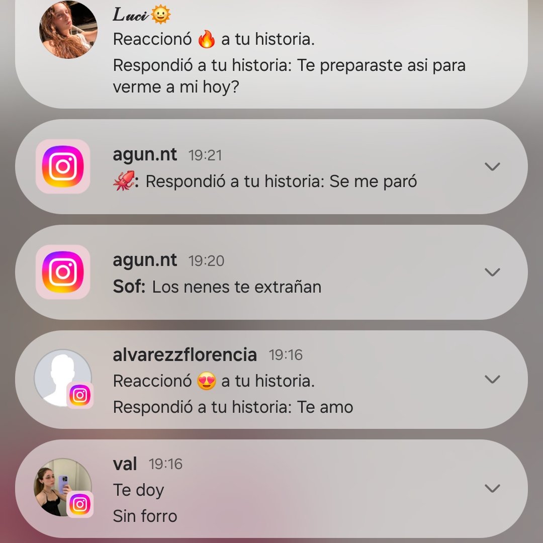 abrilsmoon's tweet photo. Gracias chicas las amo que seria yo sin ustedes https://t.co/DgzFsv6EHB