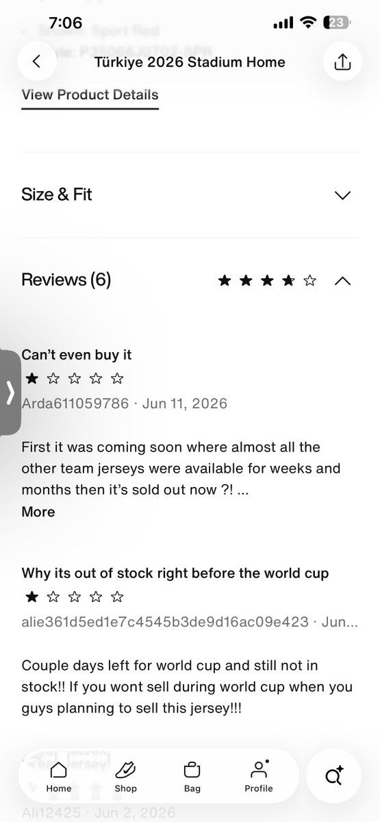 uygarsahinnn's tweet photo. Kupaya katilmamiz kesinlestigi gunden beri takip ediyorum Nike Amerika da bizim formayi hic satmadi. Gunlerce coming soon yazdilar. Sonra bir anda sold out yazdilar. Ben JD sport tan bulabildim o da ayni gün bitti. Muhtemelen Avrupadan 3-5 lot belki getirtmislerdir. Federasyona defalarca yazdik ama kupanin oynandigi ulkede malesef formamiz satilmadi.  TFF her konuda sinifta kaldi. Bu da bizim formanin altina gelen yorumlar.