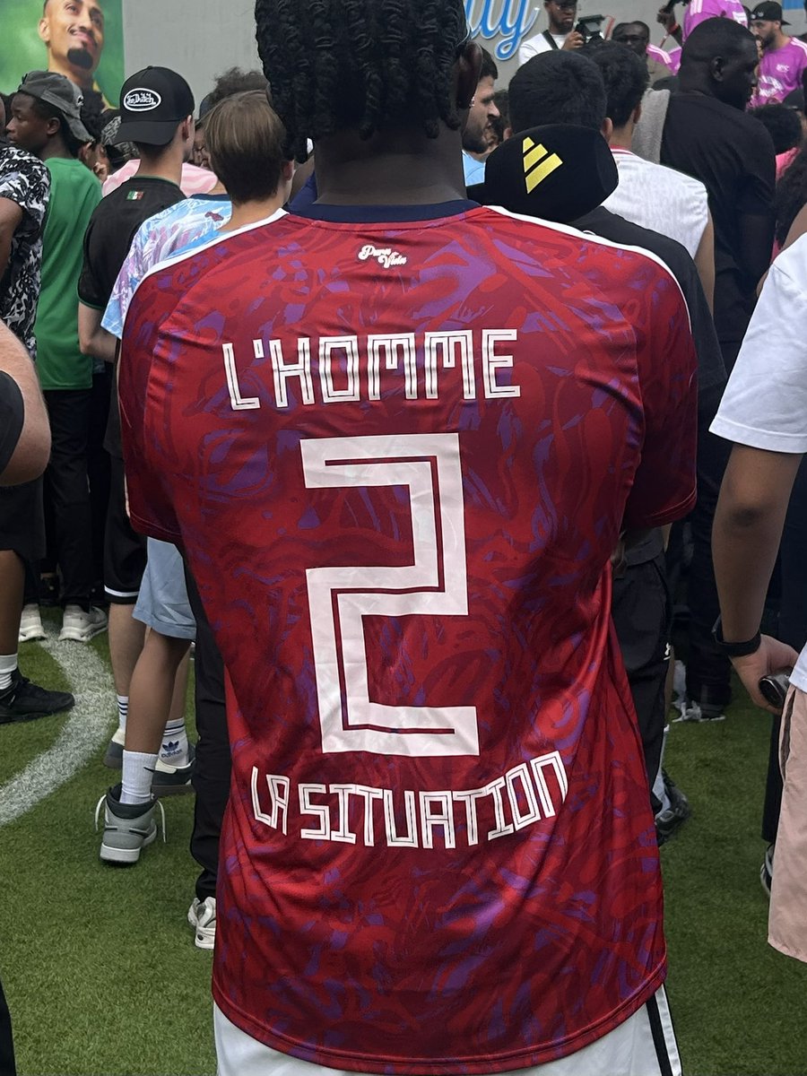 adidasFR's tweet photo. https://t.co/fy5b1Ng0gh