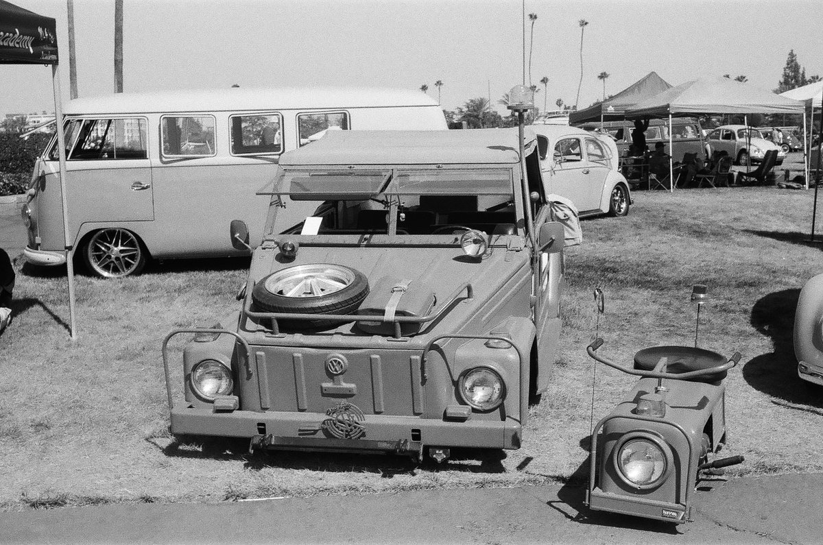 arc_ord's tweet photo. There was some sort of VW meet happening at the infield that day. Obligatory Glory to Cygames https://t.co/Pyek55WzCU