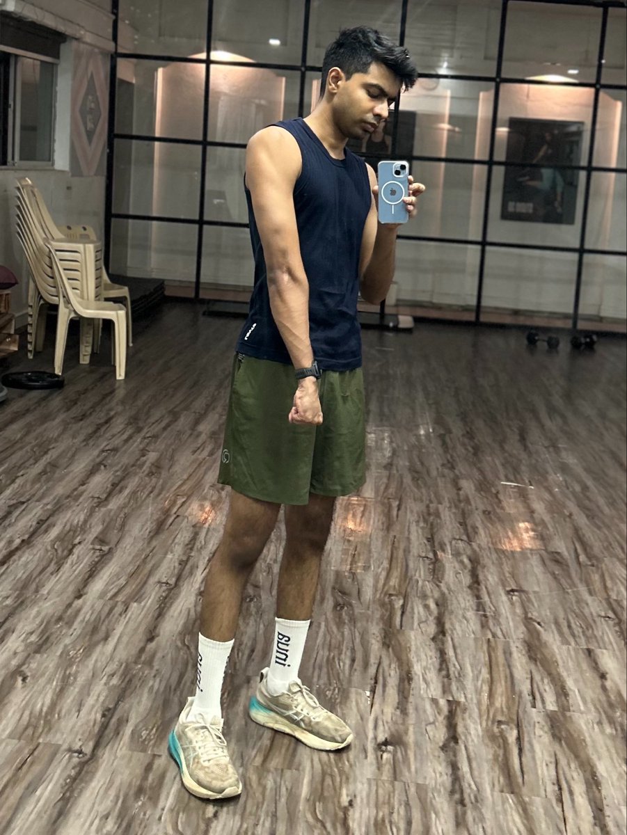 Hitxrth08's tweet photo. If I as an intern Doctor can squeeze in 3 workouts a week , 100 g protein in a tier 3 city along with 12 hour night shifts , what excuse do you have ?

30 km weekly mileage from next week.
Hyrox prep is on https://t.co/UUKNvcAIMZ