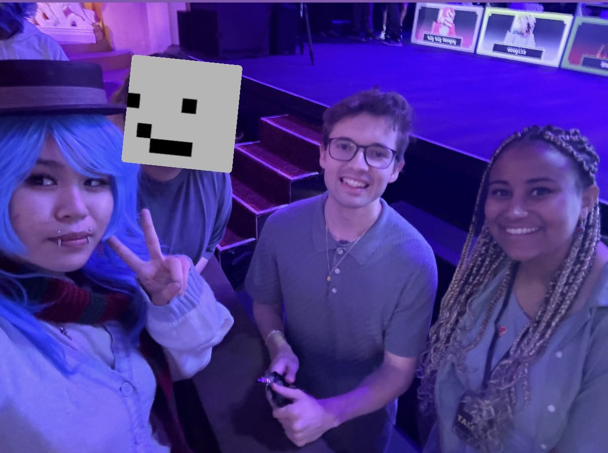 vehbsterr's tweet photo. WOOWW!!! meeting these awesome freaking guys #effyes #mcsr #mcsrwc https://t.co/uCZfginPy6