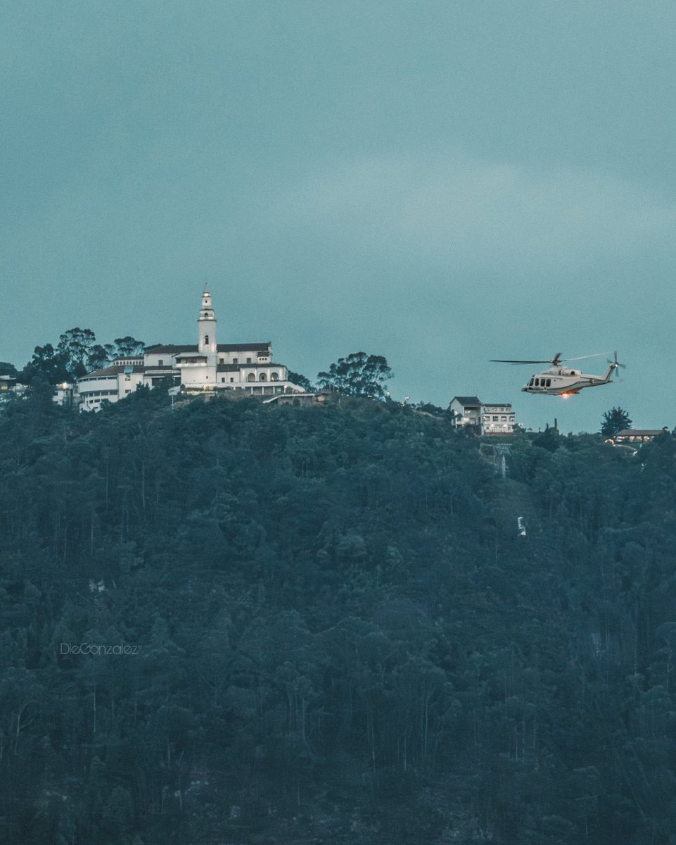 operativplaka's tweet photo. Colombian presidential helicopter https://t.co/VE7CK8rc5B