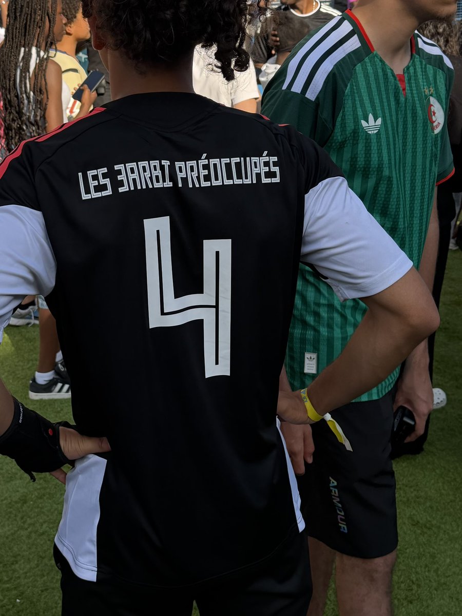 adidasFR's tweet photo. https://t.co/WUVNboWqQQ
