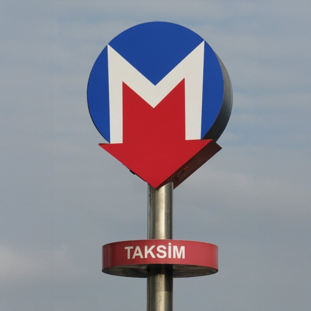 bpthaber's tweet photo. Taksim Metro İstasyonu, yarın saat 10.00’dan itibaren geçici olarak kapatılacak.

— İstasyon, ikinci bir duyuruya kadar işletmeye kapalı kalacak. https://t.co/B7TXG3jzr8