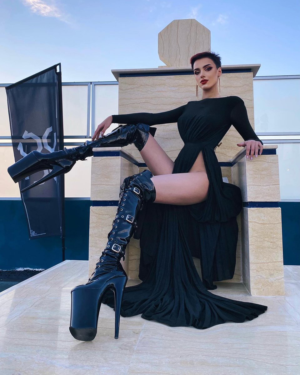Real_ladyperse's tweet photo. Control begins where trust is strongest.
Not everyone understands the lifestyle—and that's okay.
Those who do, know the difference. 🖤
#BDSMCommunity #D/s #Kink 
https://t.co/7BUNcGG4kj
zangi:9221282385 https://t.co/4AopyD3sc2