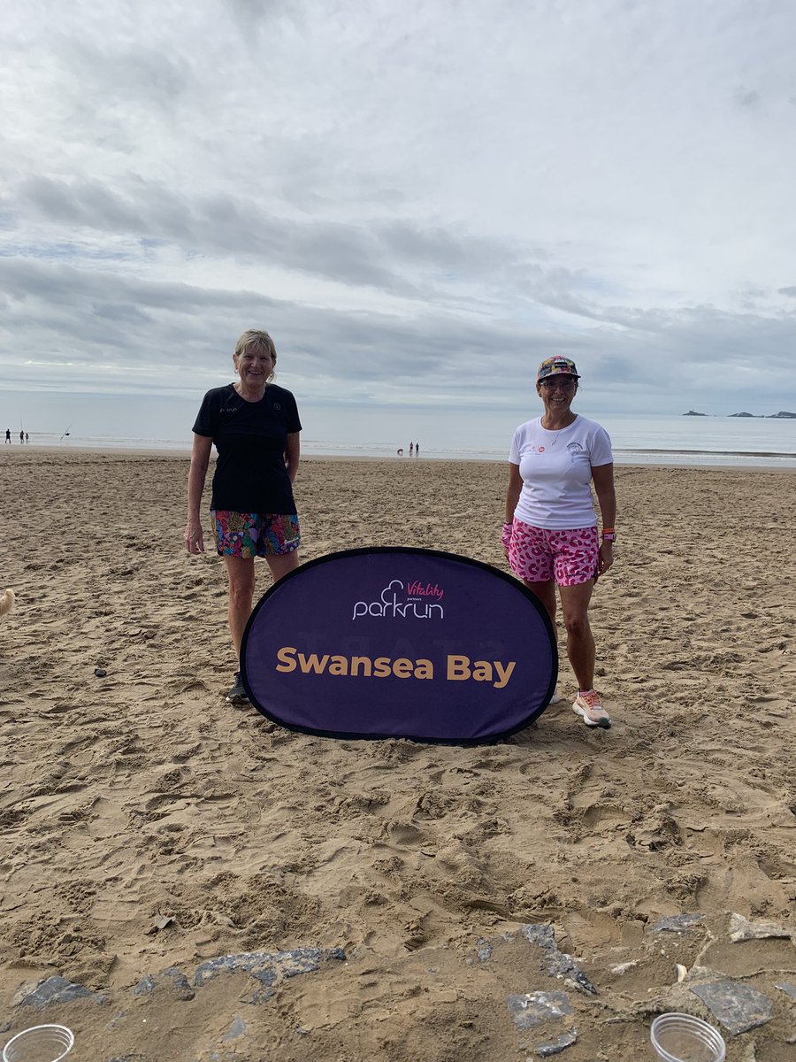 dulciedarling1's tweet photo. parkrun day after ZERO sleep 😹✈️🔥
Home from Egypt at 6.30am… still showed up because the streak doesn’t quit 💪💛
Triple run combo: parkrun + warm up + cool down 🏃‍♀️💨
31:16 • Swansea Bay #460 • 417 runs • 120 vols 🌊✨#ukrunchat #happystride #runr #loveparkrun #parkrun https://t.co/qWMKtJVSpi