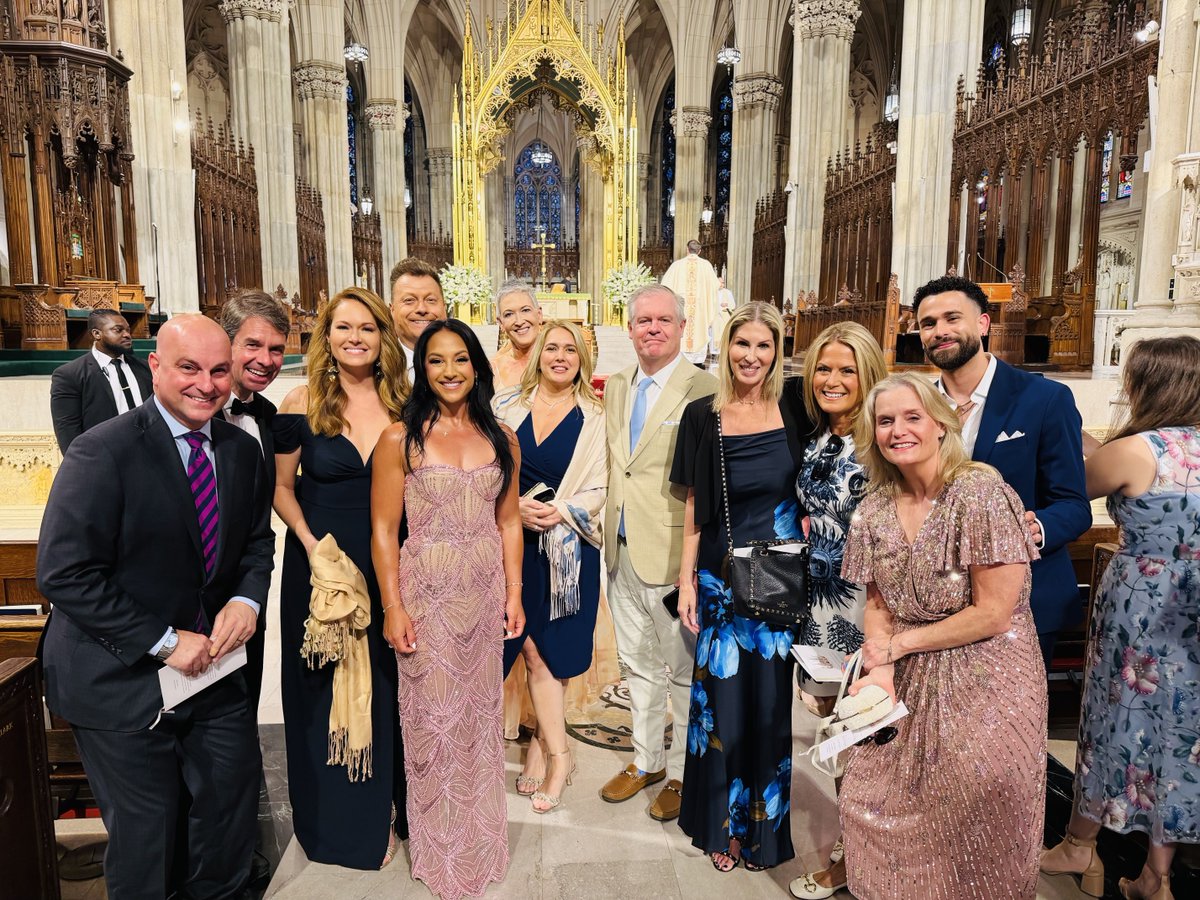 jimmyfailla's tweet photo. The Fox News team SHOWING UP for Jacqui Heinrich’s wedding at St Patrick’s Cathedral. Say a prayer for the bartenders - they’re about to get a WORKOUT at this reception. https://t.co/iw19Bxsuih