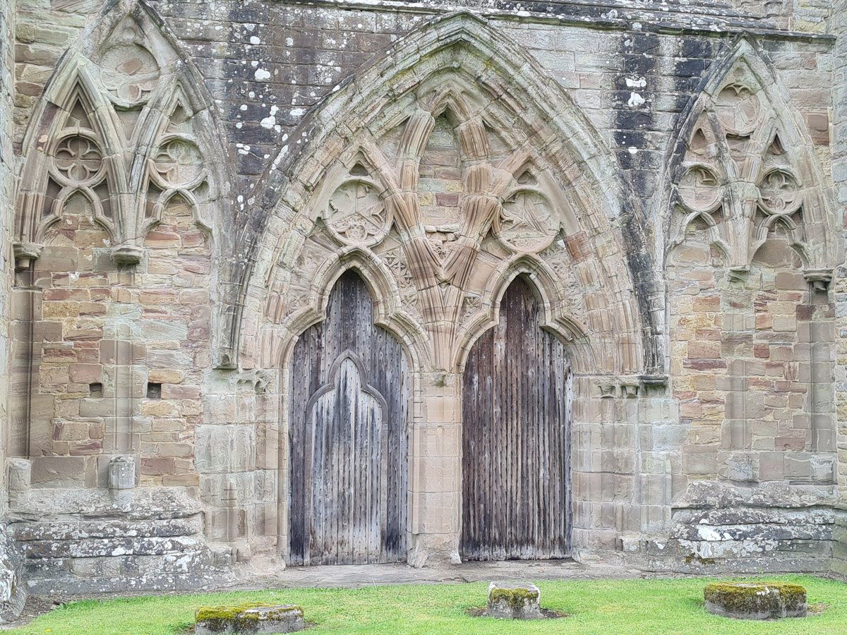 GlassboyBob's tweet photo. @DoorsNo3828 
#nocontextdoors #dailydoor #doorsandgates 
9. Tintern Abbey, Monmouthshire (11/09/2021) https://t.co/mLzfLJo2cr
