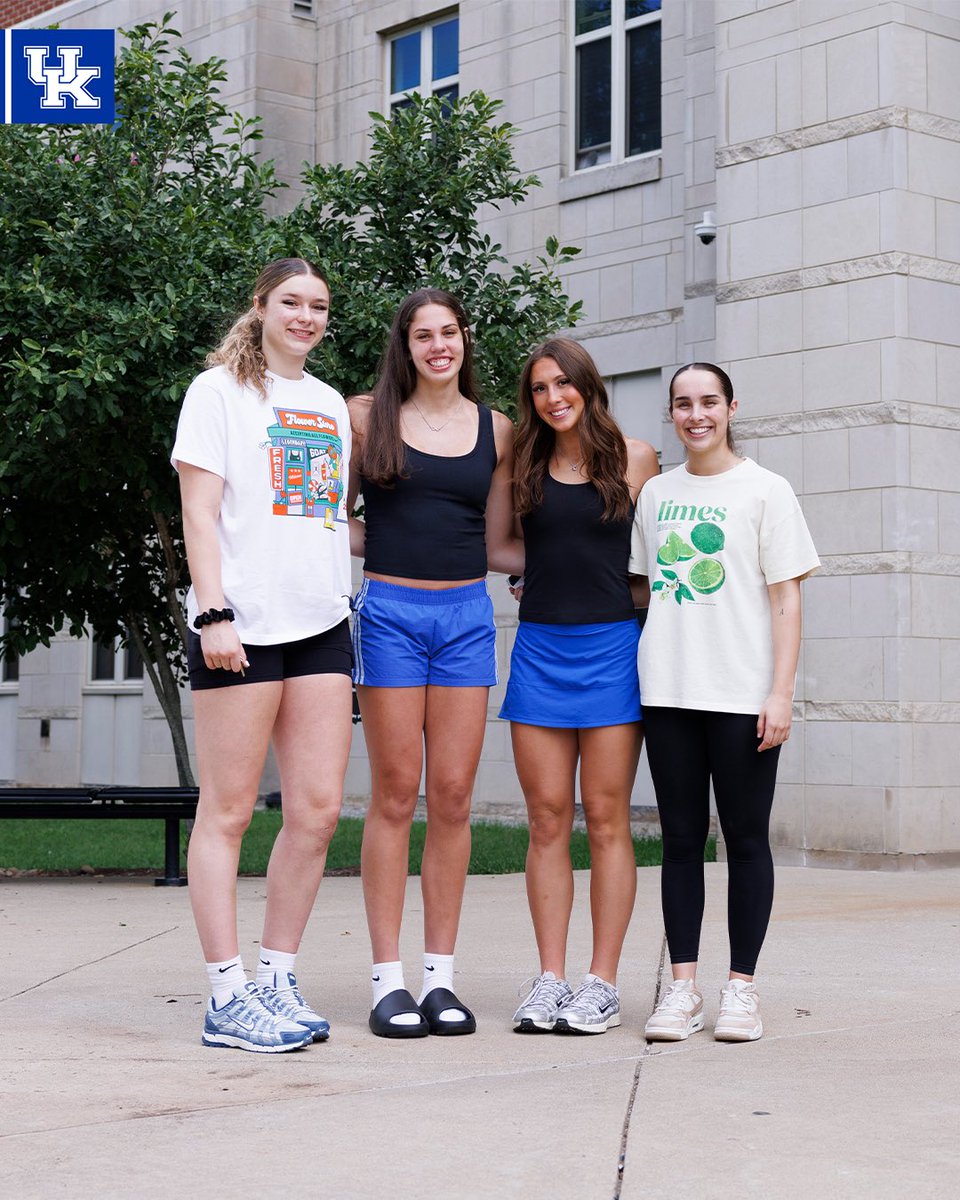 KentuckyWBB's tweet photo. FINALLY!!! 🏡😻 https://t.co/iETnksVVTB