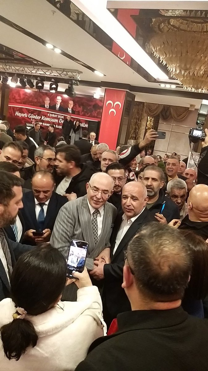 SRTELARZ's tweet photo. Ahde vefa, yıllardır adalet bekleyen insanların hakkını teslim etmektir. 

Bugün beklentimiz, Staj ve çıraklık sigortası mağdurlarının haklarının teslim edilmesi, emeğin ve alın terinin karşılığının verilmesidir.

Ahde Vefa Zamanı @MhpTbmmGrubu
#StajyerinÇırağınHakkıTamSigorta https://t.co/pTHgZHuxBB