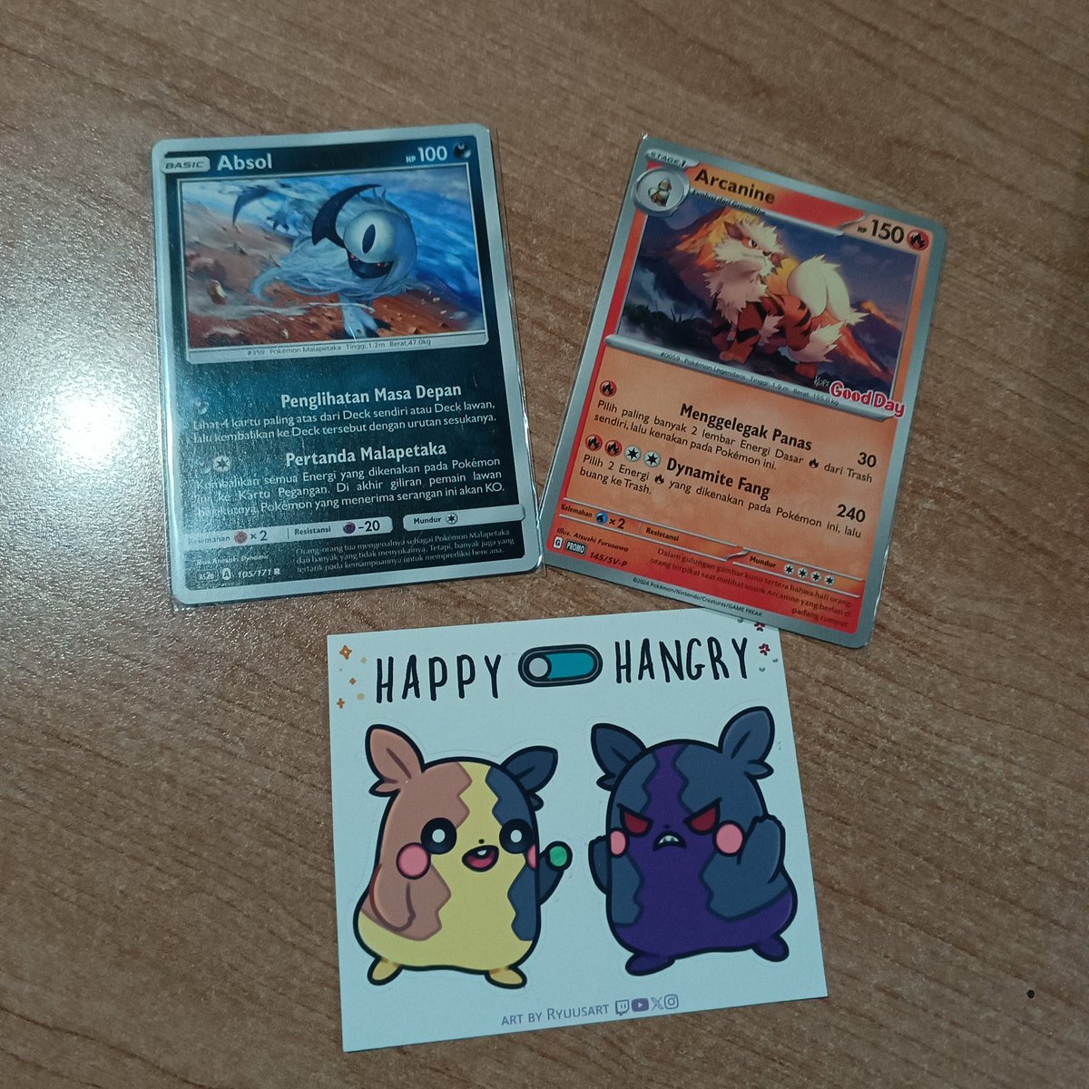 LittleHuHu_'s tweet photo. Maybe these are my first pokemon tcg as a gift Mbak Ve and thanks for the hangout again Eir 🐯

Don't forget to check Mbak Vene, Crizpy, and Pak Bando TCG Booth! 

Booth: @aldebarantcgid https://t.co/ib70NkguQY