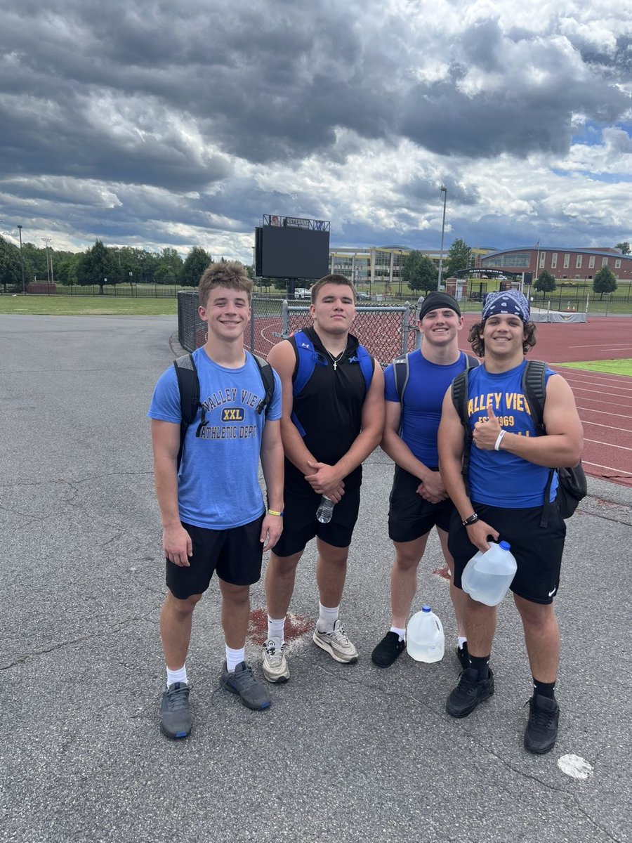 Brody_Call2028's tweet photo. I had a great time and experience at the @LCFalconsFB football camp and I felt I improved and learned. Thank you for the opportunity, @LackLifeTECoach @LackFBCoach_P_W @MarkRoss2021 @NCsillan @RayDayton3 @BlandenCoach @Coach_AntLack https://t.co/DJHuih9XnU