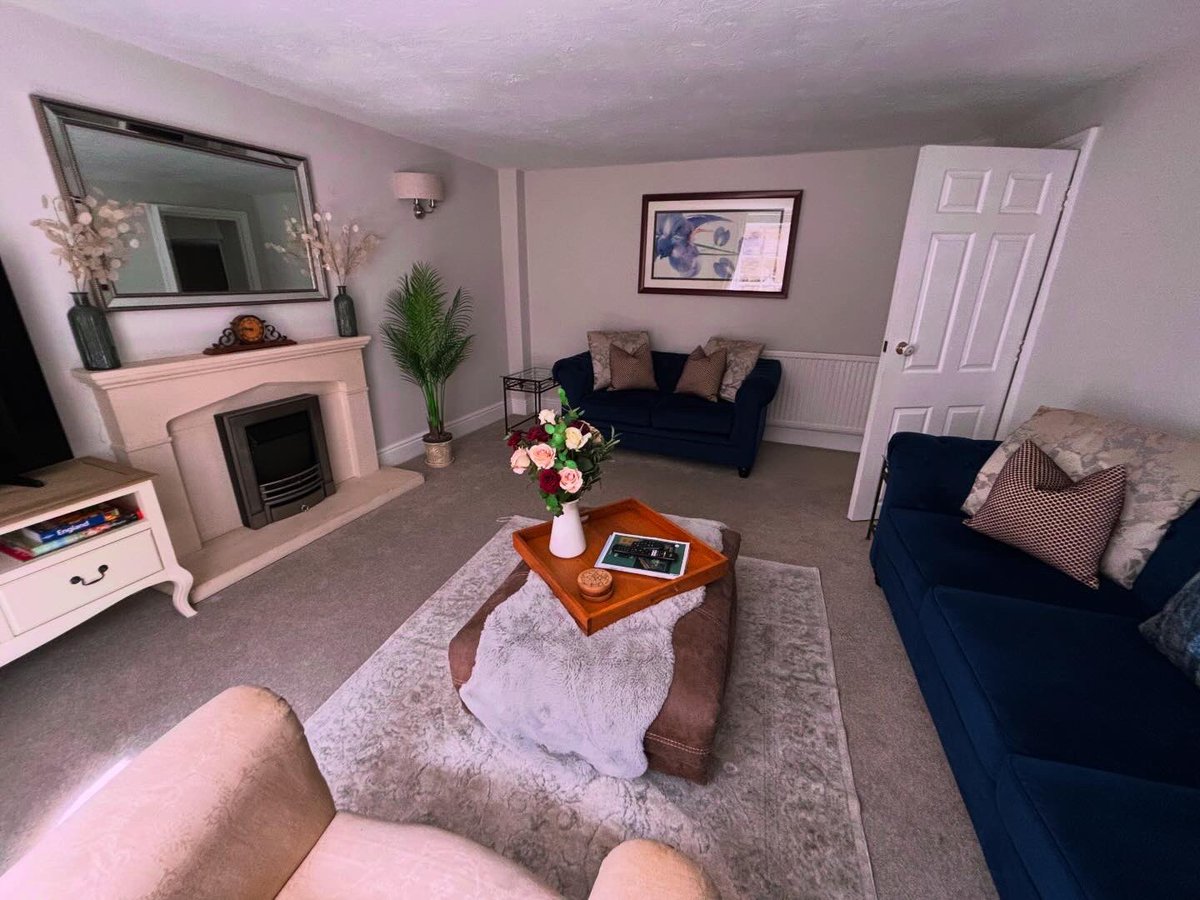 ADS_CLEANING's tweet photo. 🧹Leave the cleaning to the professionals!🧼 #cleaning #cleans #airbnbs https://t.co/bYDhAeQ5fX