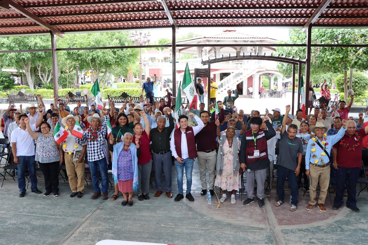 JGonzalezVarona's tweet photo. ¡Presentes en #Xochihuehuetlán! 🙌🏻

Las Asambleas Informativas son un espacio para dialogar sobre la importancia de mantener un #México libre, justo y con derechos para todas y todos. ¡El pueblo ya despertó!. 🇲🇽🙋🏻‍♀️🙋🏻‍♂️

#PorLaDefensaDeLaSoberanía🇲🇽🇲🇽
#MorenaGuerrero🐝🐆 https://t.co/DfrF2LRKrL