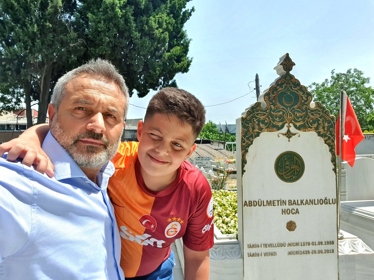 abdullahmese29's tweet photo. İlim, irşad ve güzel ahlâkıyla gönüllerde iz bırakan kıymetli hocamız Abdülmetin Balkanlıoğlu Hocaefendi’yi vefâtının sene-i devriyesinde duâlarla yâd ediyoruz. 

Rabbimiz makâmını âli, mekânını cennet eylesin. https://t.co/AIxy3hfEsP