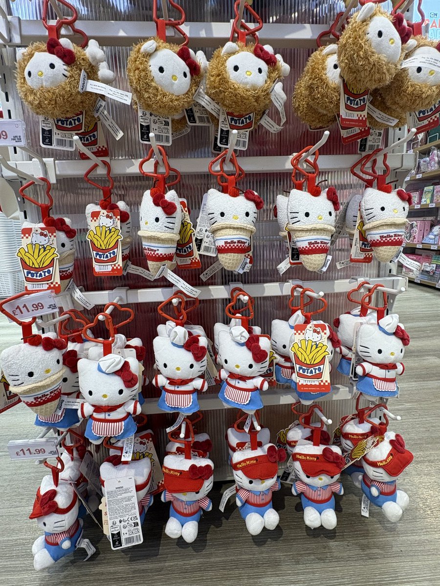 sanrio daily ✨ tweet media