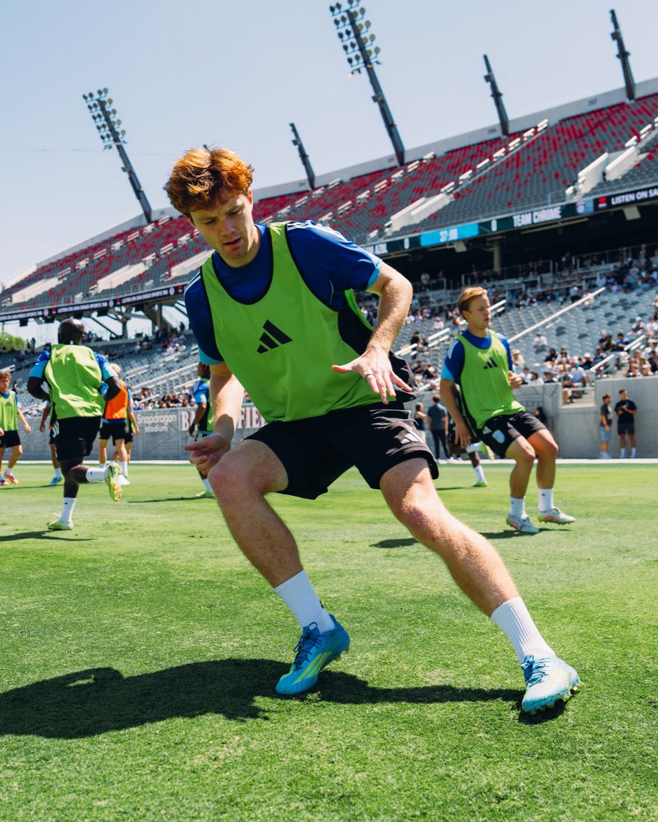 sandiegofc's tweet photo. Members had a exclusive opportunity to attend a training session at @SnapdragonStdm with the squad! https://t.co/7B9VgmQRMO