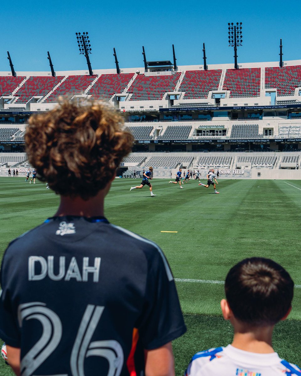sandiegofc's tweet photo. Members had a exclusive opportunity to attend a training session at @SnapdragonStdm with the squad! https://t.co/7B9VgmQRMO